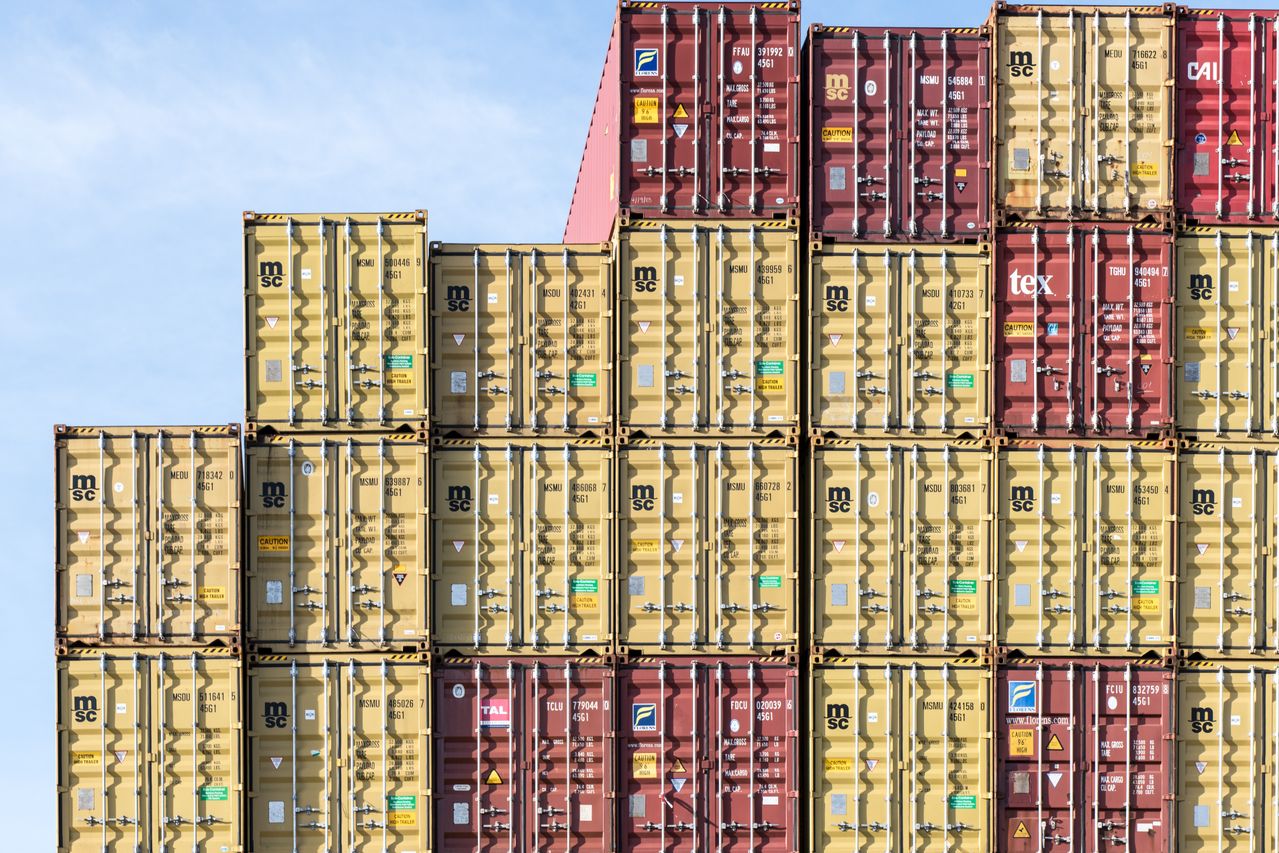 how to source products from china